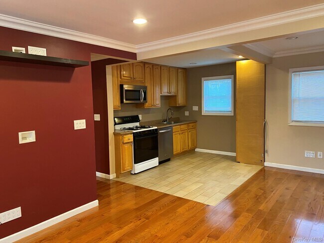 Building Photo - 25 Woodhollow Rd