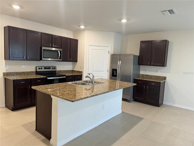 Building Photo - 2442 Knight Island Dr