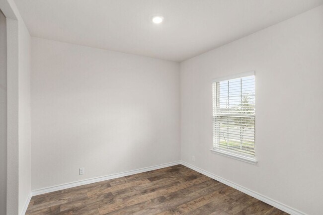 Foto del edificio - 5035 Punch Shot