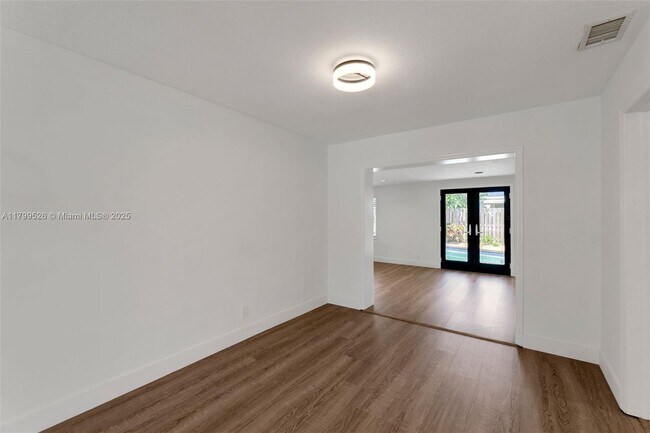 Foto del edificio - 6341 NE 22nd Ave