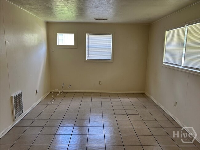 Building Photo - 130 Candler Ct