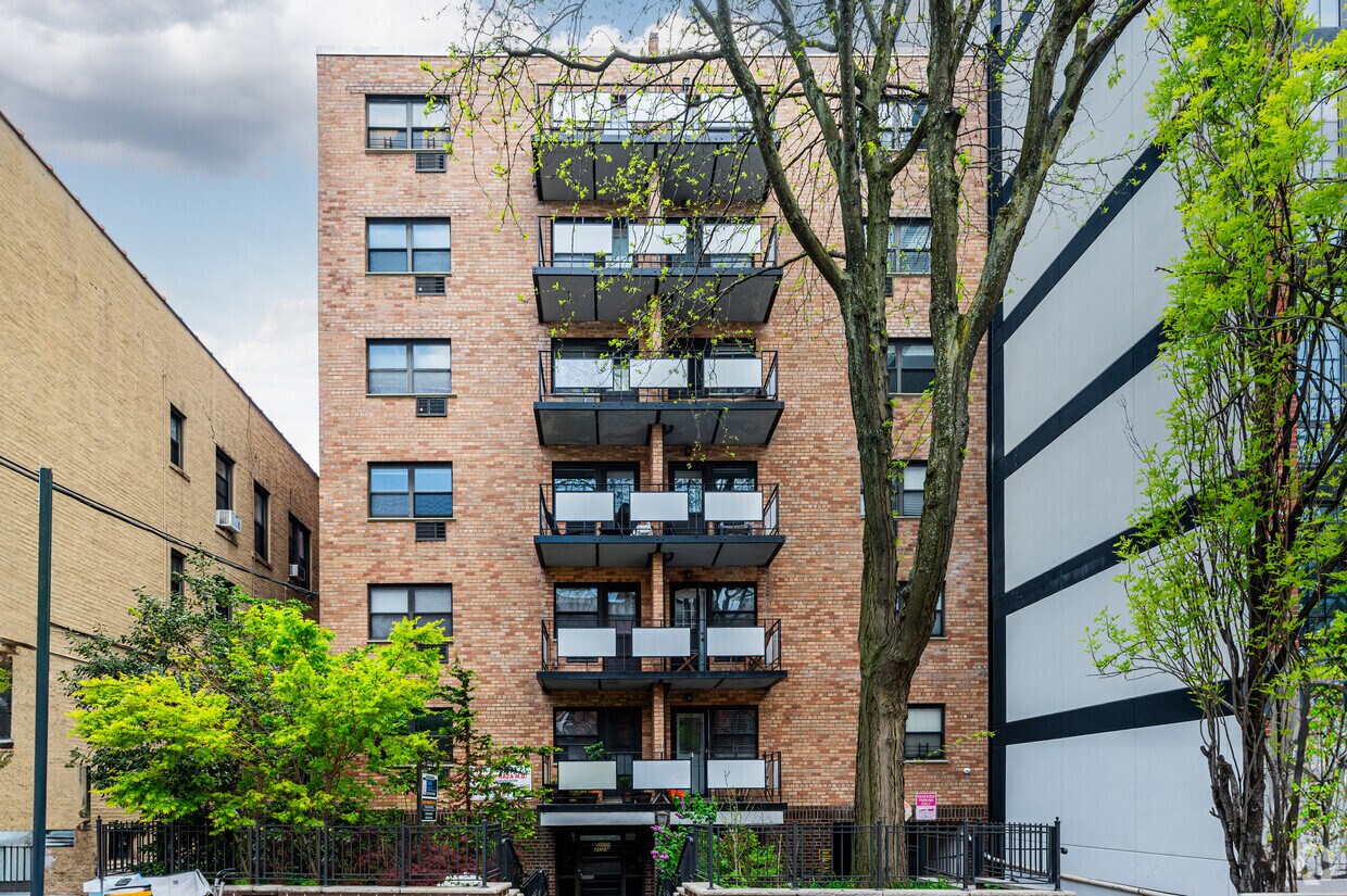 Foto del edificio - 3123 Crescent St