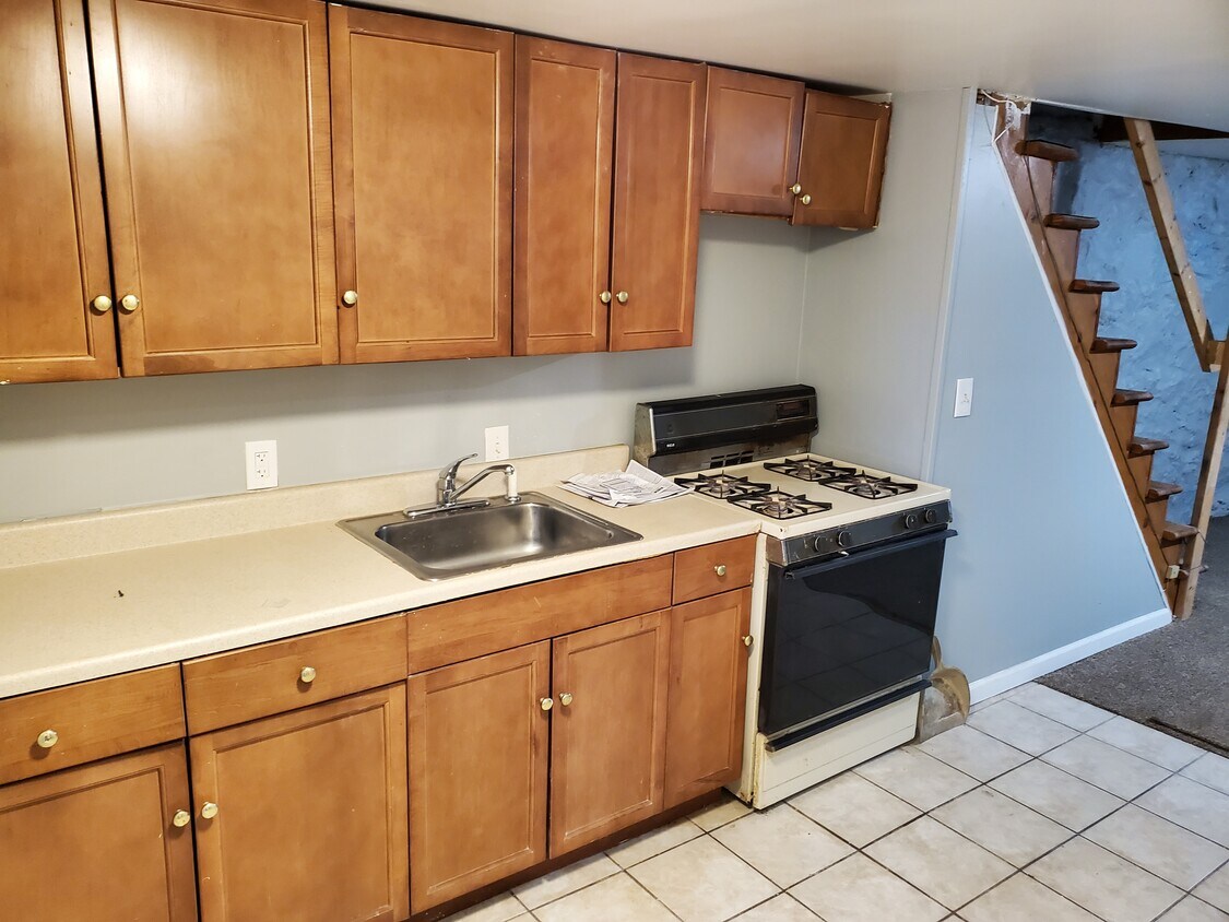 Primary Photo - 1113 Ashburton St