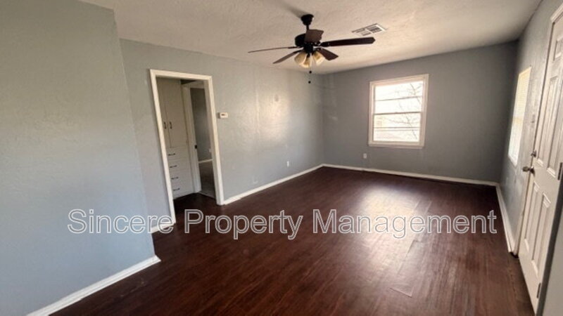 Photo - 3737 SE 24th St