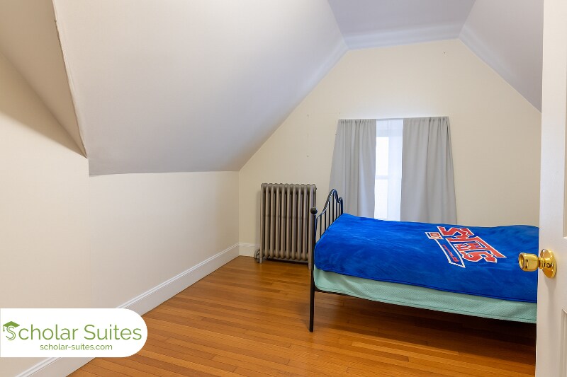 Foto principal - 18 Greylock Rd