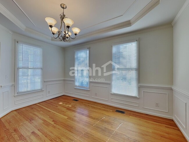 Building Photo - 905 Alba Rose Ln