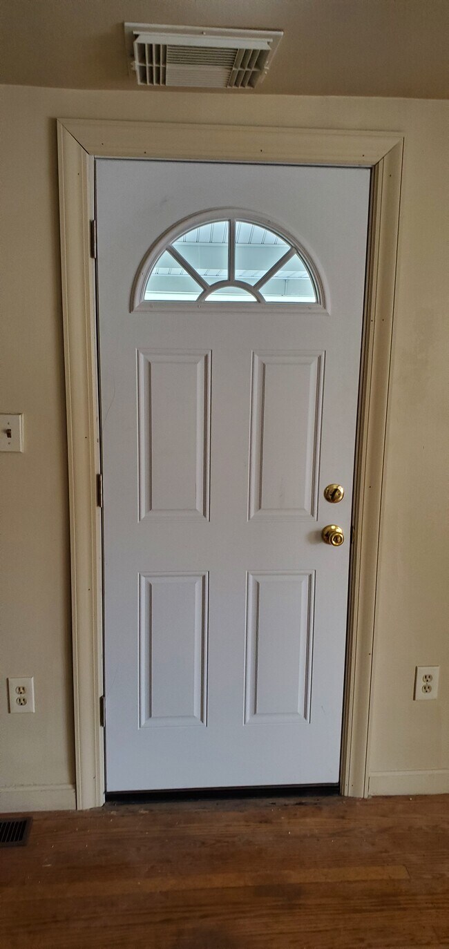 Fotografía del edificio - 410 Morton Ave