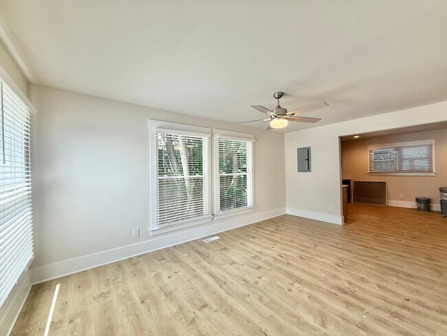 Foto del edificio - Newly Remodeled 2BD, 1BA Downtown Raleigh ...
