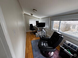 Building Photo - 24 Burnham St