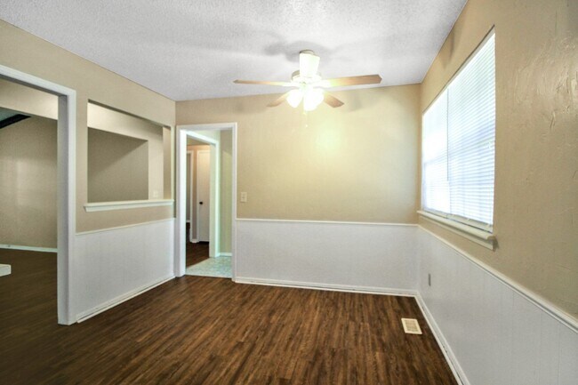 Building Photo - Great 3 bed, 2 bath, 2 car in Edmond