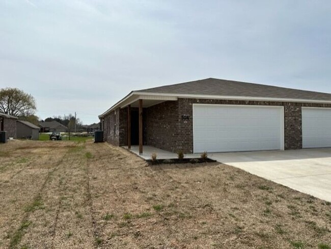 Building Photo - **$99 MOVE IN SPECIAL** BRAND NEW Three Be...