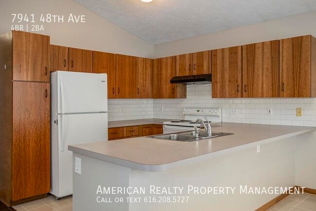 Building Photo - 7941 48th Ave