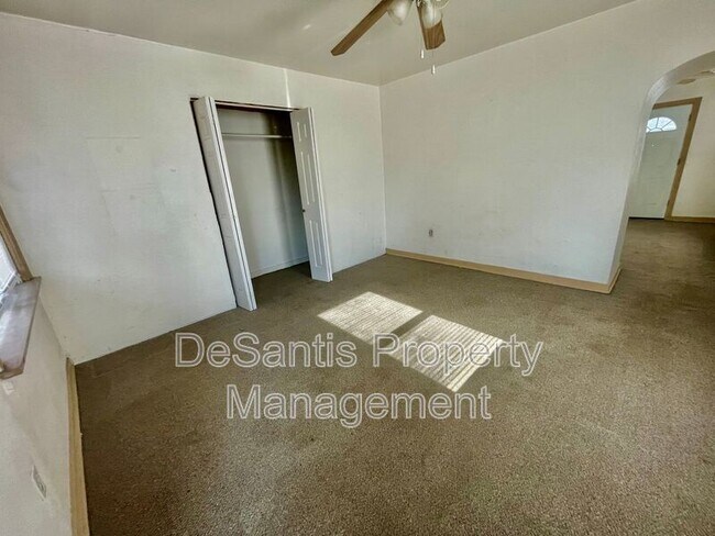 Building Photo - 732 Idlewood Ave