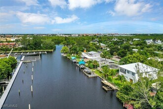 Building Photo - 2048 Harbor Ln Building Photo - 2048 Harbor Ln