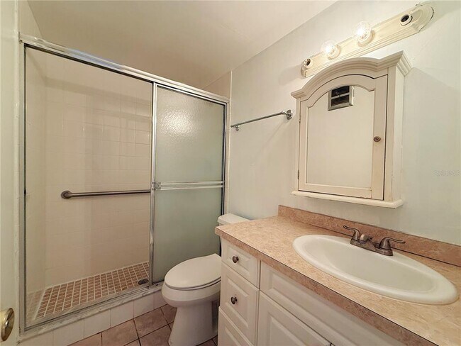 Foto del edificio - 825 N Primrose Dr