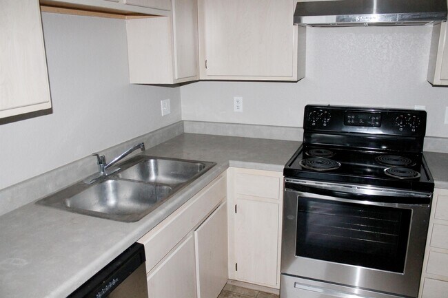 Foto del edificio - 1201 S Hutchins Ave