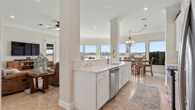Building Photo - 331 Old Aqua Landing E