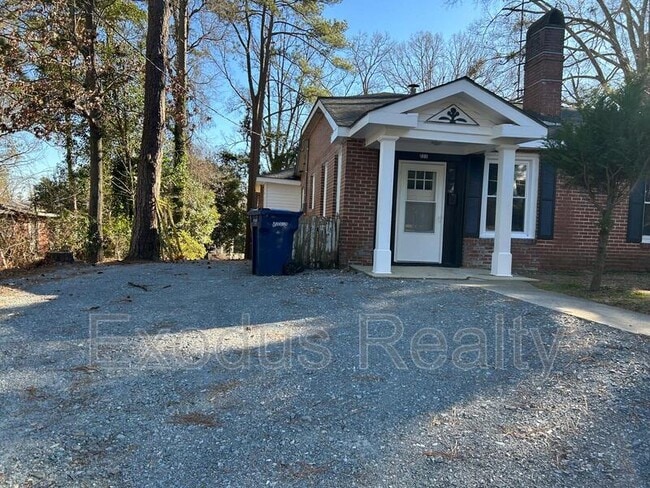 Building Photo - 311 Bracken St