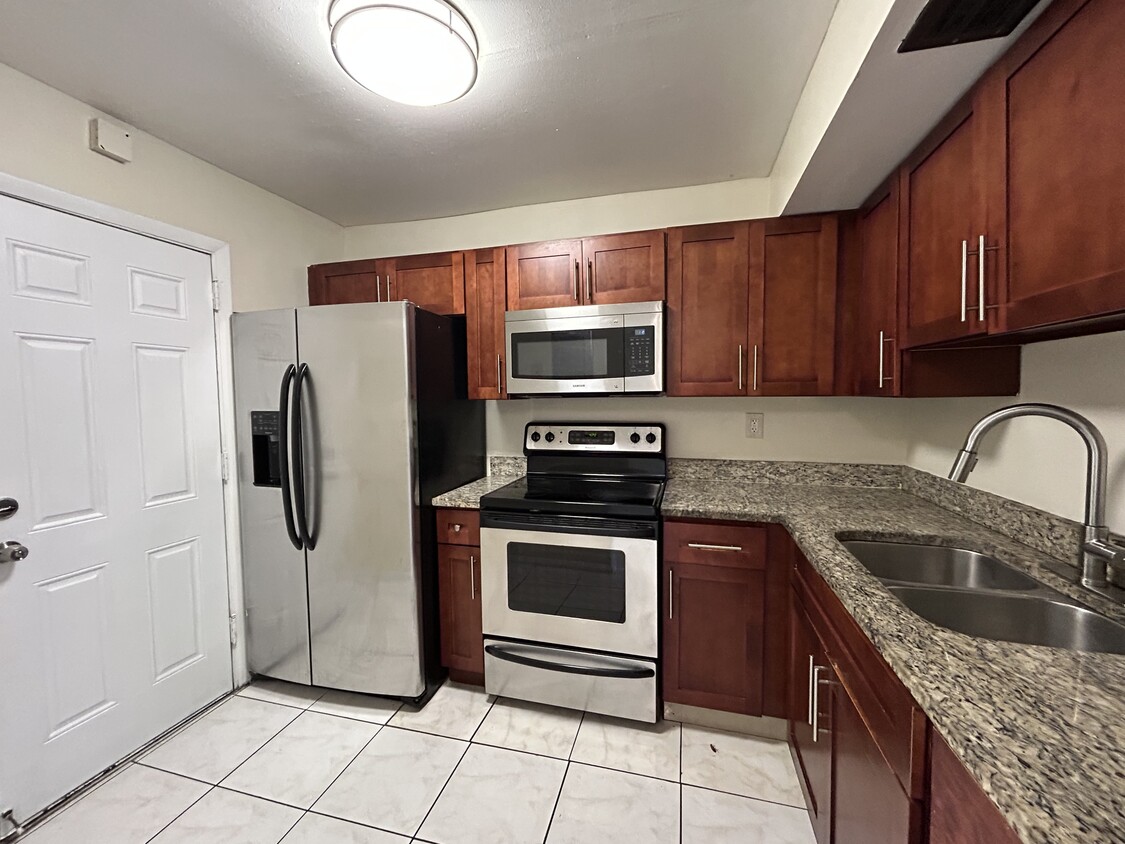 Photo - 3600 NW 21st St (Lauderdale Lakes, FL)