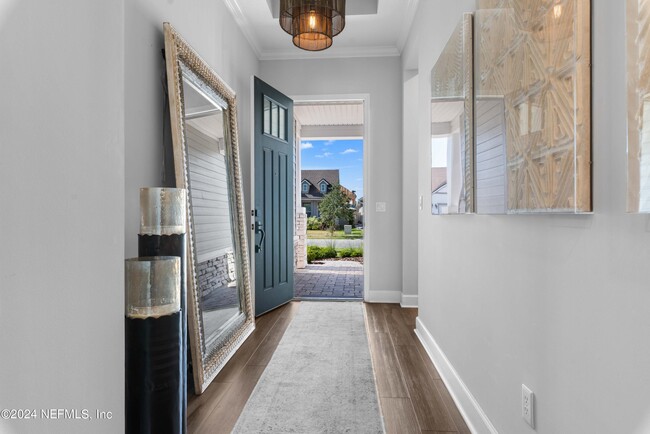 Building Photo - 10682 Aventura Dr