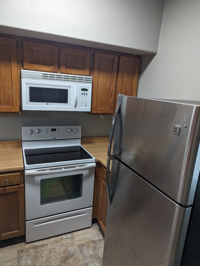 Foto del edificio - 1939 Budding Blvd