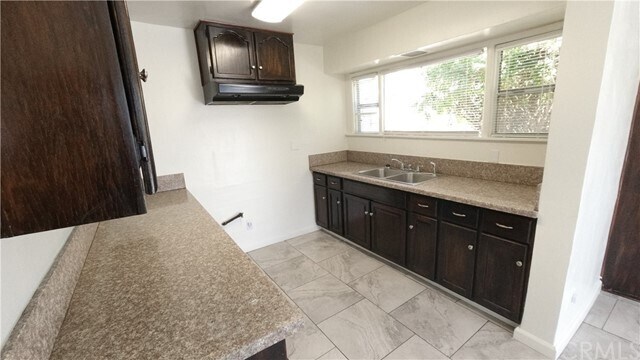 Foto del edificio - 3400 W 112th St