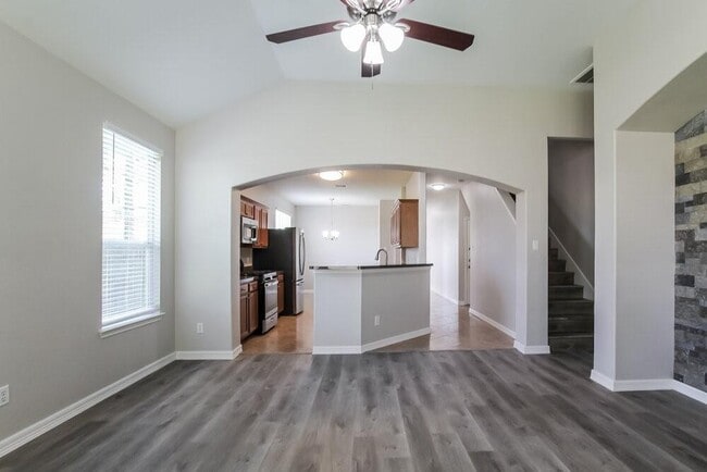 Building Photo - 6123 Lovage Ave