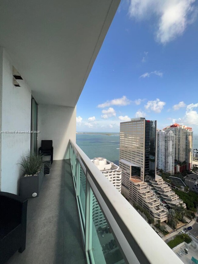 Foto del edificio - 950 Brickell Bay Dr