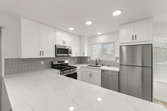 Building Photo - 5140-5142 Catoctin Dr.