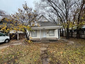 1324 S Emporia St