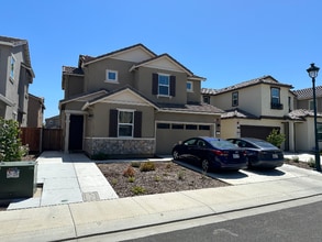 Building Photo - 825 Fruit Stand Cir