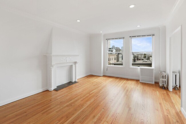 Foto del edificio - Russian Hill: Remodeled Kit/Bath, Formal D...