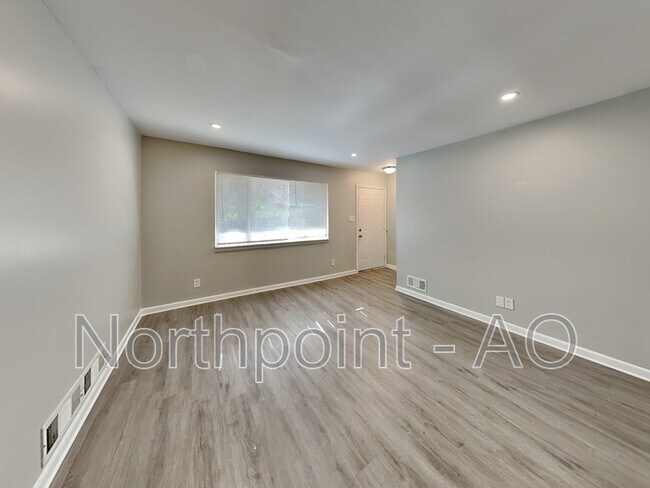 Foto del edificio - 3227 Hobart Dr NW