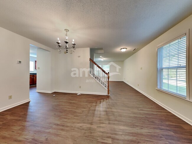 Foto del edificio - 6340 Foster Brook Dr