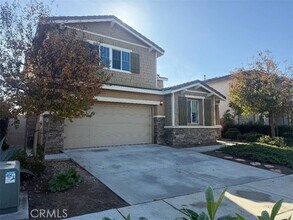 Building Photo - 5663 Buckthorn Ct