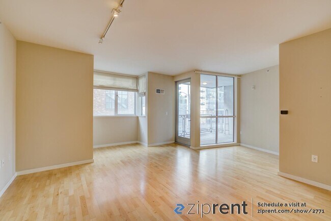 Building Photo - 69 Clementina St