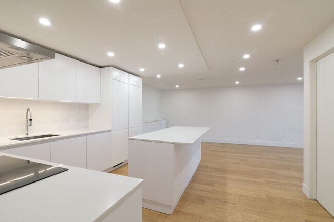 Photo du bâtiment - 4800 Maisonneuve Blvd W