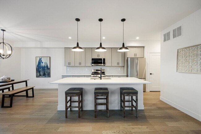 Building Photo - Modern New Construction Duplex in Desirabl...
