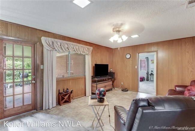 Foto del edificio - 3 br, 2 bath House - 1904 Camille St