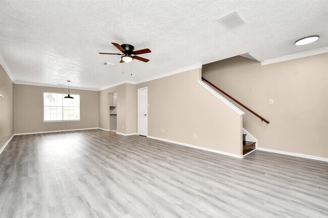 Foto del edificio - 9311 Waving Fields Dr
