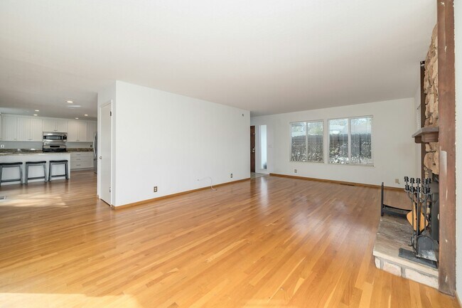 Foto del edificio - 3200 Mulberry Dr