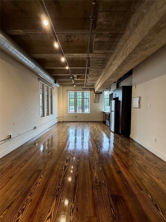 Building Photo - 4411 Dallas St