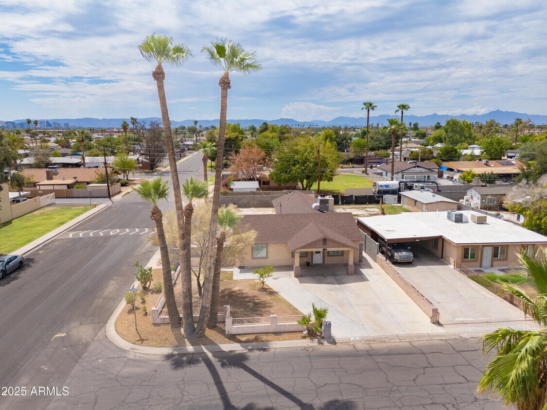 Foto principal - 2101 W Coolidge St