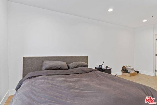 Building Photo - 10724 Wilshire Boulevard Apt ##503, Los An...