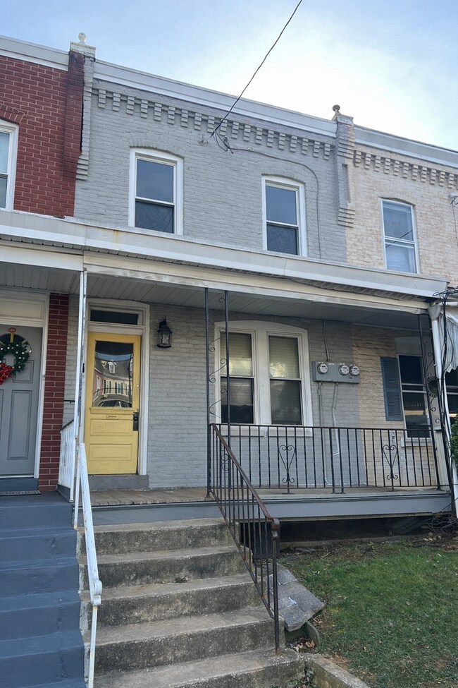 Building Photo - 218 E Liberty St