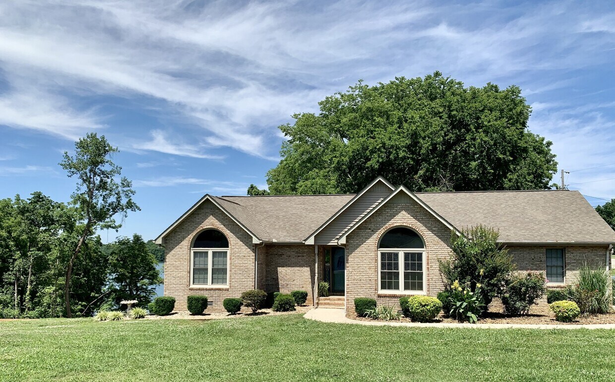 141 Ridgefield Dr, Winchester, TN 37398 House Rental in Winchester