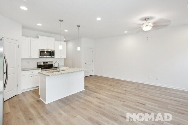 Building Photo - Charming 3BR Townhome in Charlotte