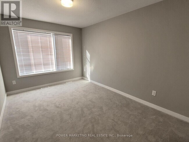 Building Photo - 30 Limnos Ln