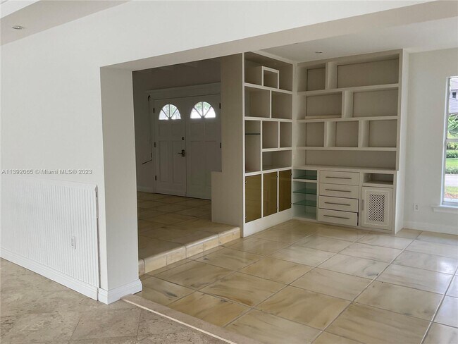 Building Photo - 4570 Sabal Palm Rd