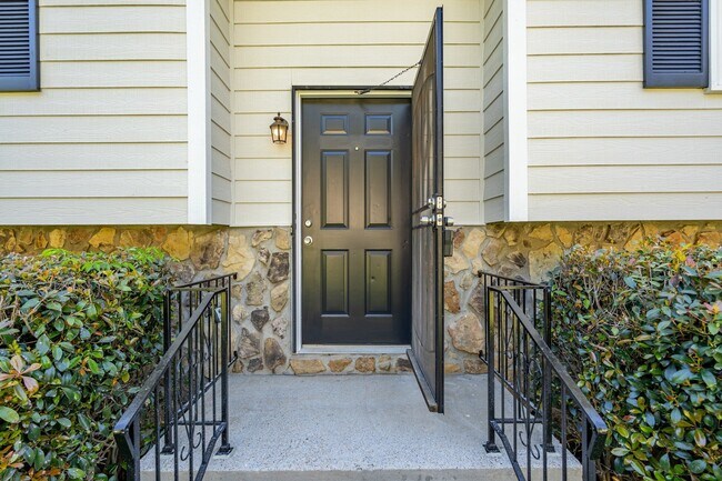 Foto del edificio - Stunningly renovated 4 bedroom 3 bathroom ...